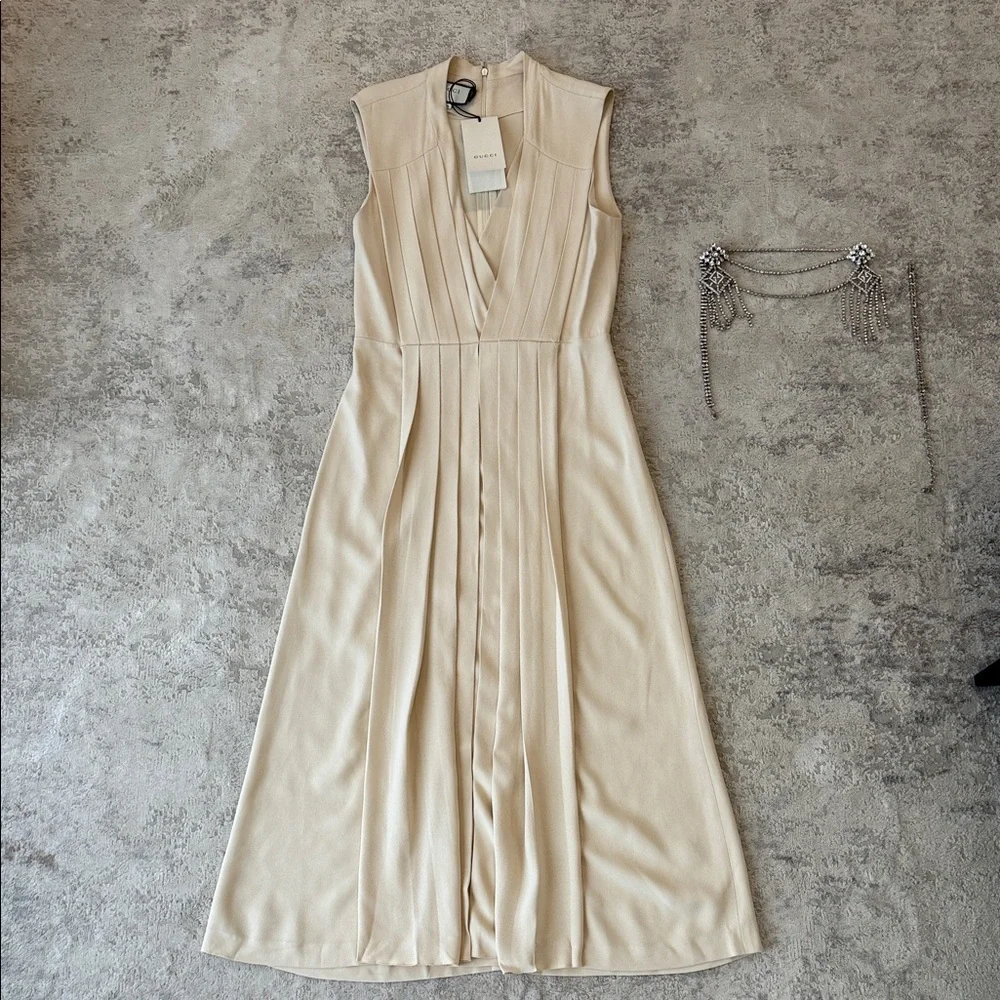 Gucci Cream Midi Dress with Belt - Picture 14 of 15